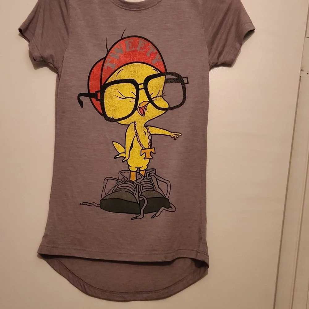 Looney Tunes T Shirt size Small. Multicolor - Picture 3 of 4